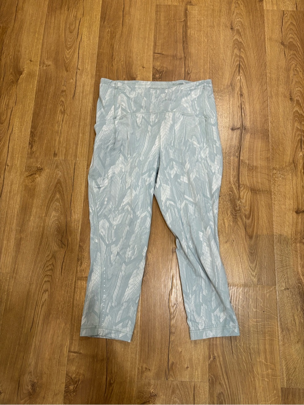 Lululemon Swift Speed High-Rise Crop 21"